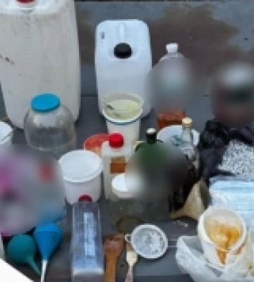 На Волині викрили групу наркоділків: вилучили пів кілограма амфетаміну та гранату