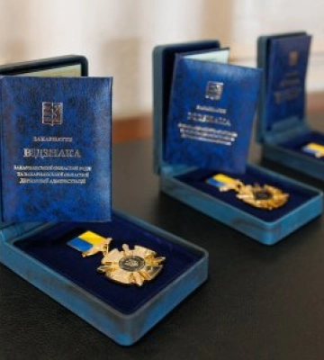 Трьом закарпатським ветеранам вручили нагороду «Честь і доблесть Закарпаття»