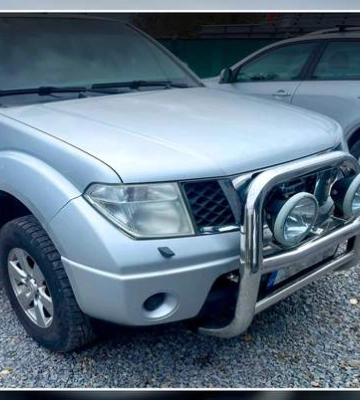 16 гуманітарно розмитнених автівок для ЗСУ хитрюга продав на сторону