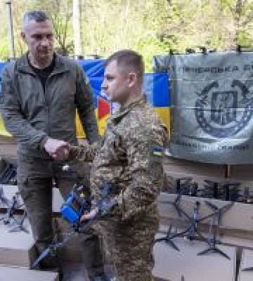 Громада столиці передала ще 1 100 БпЛА бійцям 27-ї Печерської бригади Нацгвардії України