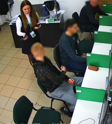 Львів’янин намагався скласти іспит у сервісному центрі МВС в окулярах з прихованою камерою