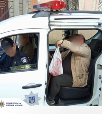 У центрі Львова під час руху загорівся електроскутер, - ФОТО