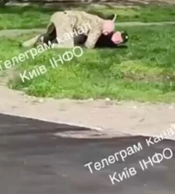 Вел себя агрессивно: в Киевском ТЦК прокомментировали видео с дракой, которое распространяется в сети