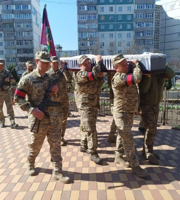 У Сумах попрощалися із двома захисниками
