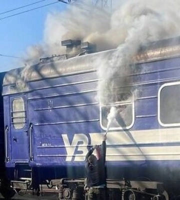 В поезде &quot;Сумы - Киев&quot; произошел пожар: погиб железнодорожник