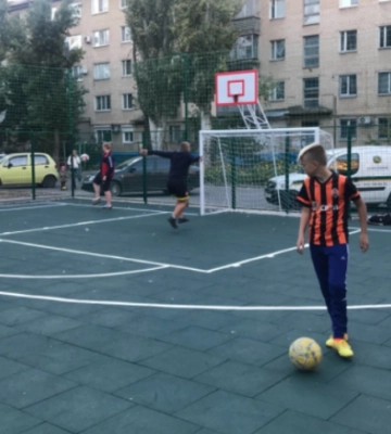 В Мелитополе оккупанты не пускают жителей на спортплощадки (фото, скрины)