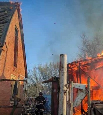 На Сумщині через російські обстріли виникли пожежі