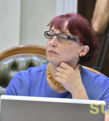 Галина Третьякова внесла доопрацьований законопроект щодо обмеження виплати пенсій працюючим прокурорам і не тільки Галина Третьякова внесла доопрацьований законопроект щодо обмеження виплати пенсій працюючим прокурорам і не тільки