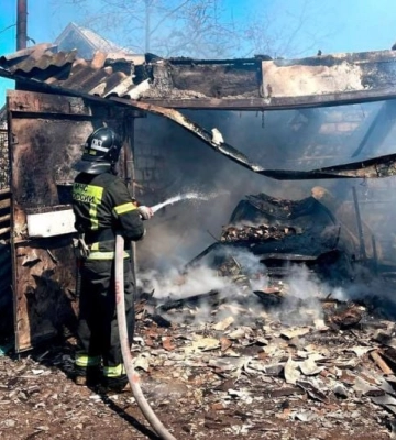 В оккупированном Мелитополе сгорел гараж вместе с автомобилем