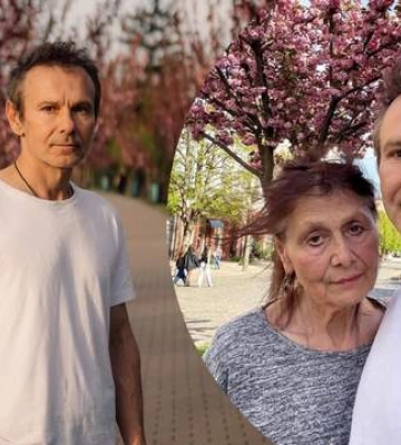 Перенял папину традицию: Святослав Вакарчук замиловал весенними фото с мамой Перенял папину традицию: Святослав Вакарчук замиловал весенними фото с мамой