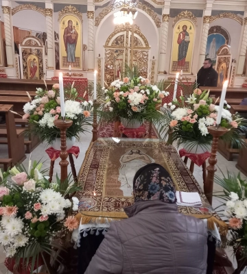 У греко-католицькій церкві Перечина вірники приклонилися Плащаниці