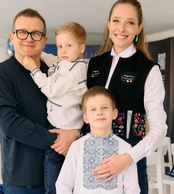 Екатерина Осадчая похвасталась фигурой в купальнике и показала совместные фото с мужем и детьми Екатерина Осадчая похвасталась фигурой в купальнике и показала совместные фото с мужем и детьми