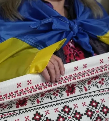 Пасхальные мотивы в украинских вышиванках
