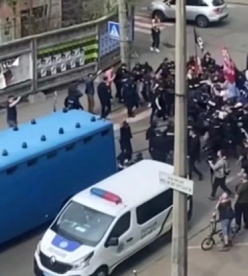У Києві сталася сутичка поліції з активістами, які проти ЛГБТ-кінофестивалю (відео)