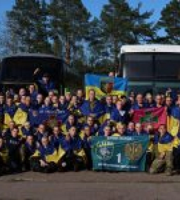 Перед Великоднем Україна повернула з російського полону 277 військових, серед них – захисники Маріуполя