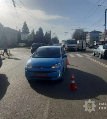 Їхав задом: у Луцьку водій «шкоди» протаранив ЗАЗ і «фольксваген»