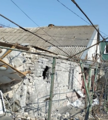 На Херсонщині тривають російські обстріли, під ударом мирні жителі - ОВА