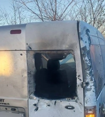 Окупанти вдарили дронами по багатоповерхівці в Херсоні: горить шість квартир