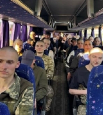 Великодній обмін: з неволі повернулись дев&#039;ятеро захисників Херсонщини