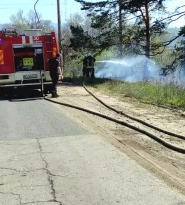 На Харківщині майже добу горить Балаклійське лісництво