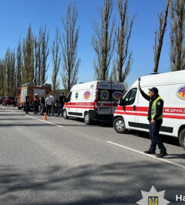 На Вінниччині рейсовий автобус з’їхав у кювет – семеро постраждалих