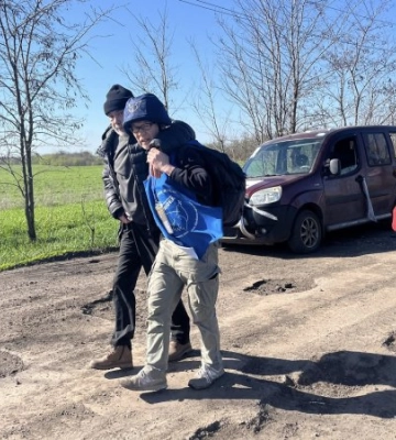 На Донеччині окупанти прицільно атакували FPV-дронами авто, яке евакуювало цивільних