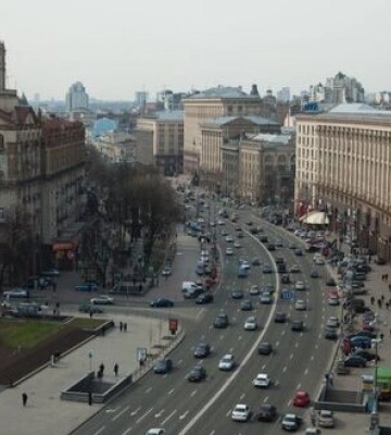 Із 21 до 26 квітня тимчасово обмежуватимуть рух транспорту на Хрещатику в Києві