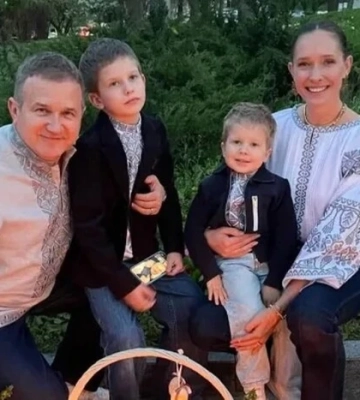 «Дякуємо захисникам за життя»: зворушливі привітання від зірок на Великдень «Дякуємо захисникам за життя»: зворушливі привітання від зірок на Великдень