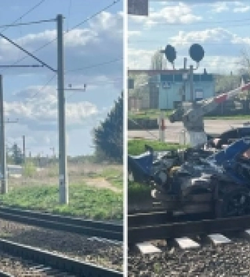 У Рожищі авто виїхало під потяг. ФОТО