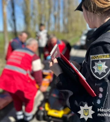 На Вінниччині рейсовий автобус злетів у кювет: травмувалися восьмеро людей, серед них дитина