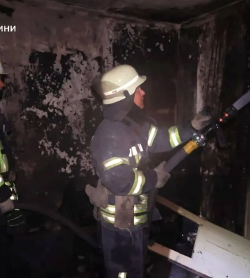 У Харкові вогонь охопив 12-поверхівку: евакуйовано 15 мешканців