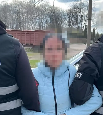 Встановлювала "відеопастки" для ударів по потягах ЗСУ: СБУ затримала зрадницю на Чернігівщині