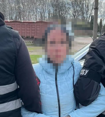 Встановлювала "відеопастки" для ударів по потягах ЗСУ: СБУ затримала зрадницю на Чернігівщині