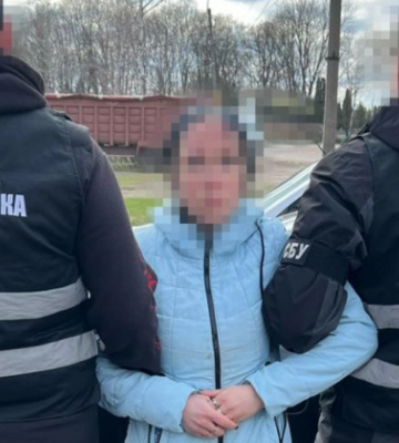 На Чернігівщині затримали жінку, яка встановлювала «відеопастки», щоб коригувати удари РФ по ешелонах ЗСУ