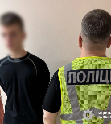 Підліткам, які побили військового у Києві, повідомили про підозру