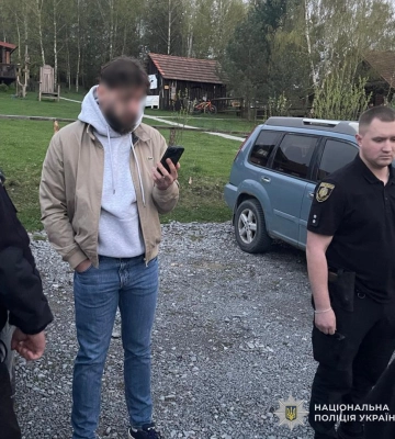 Інцидент на Львівщині: чоловік відкрив стрілянину на відпочинковій базі