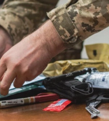 Поставили неякісних аптечок на понад 18 млн грн: завершено розслідування щодо посадовців в/ч та приватних підприємців