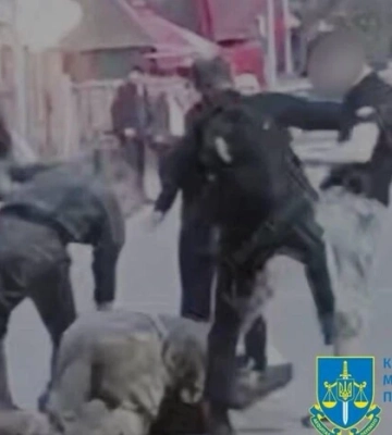 Четверо підлітків отримали підозри через побиття військового у Гідропарку  
