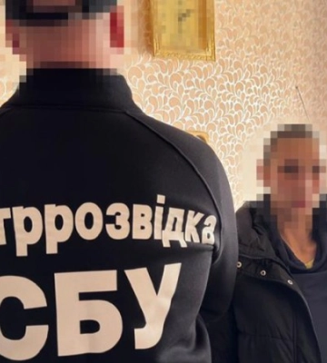 За гроші хмельничанка знімала військові об’єкти для рф – поліція