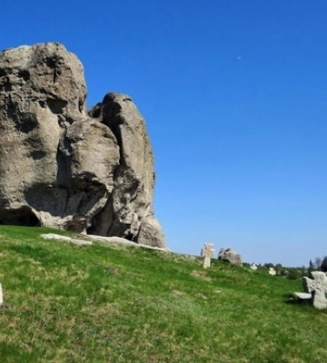 Чортова каменюка летіла на Почаївську лавру: за 140 км від Луцька – містична зона 