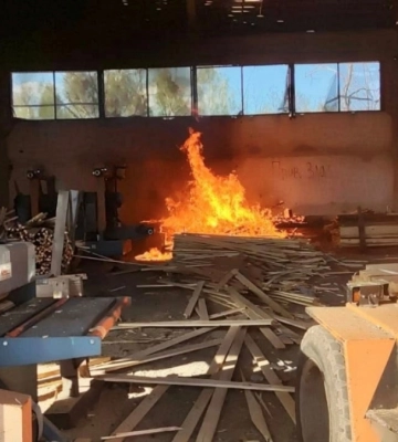 Росіяни атакували дронами підприємство в Семенівці