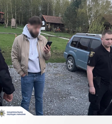 На Львівщині чоловіка взяли у кайданки за підозрою у замаху на вбивство