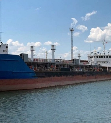 Украина продала российский танкер, блокировавший Керченский пролив Украина продала российский танкер, блокировавший Керченский пролив