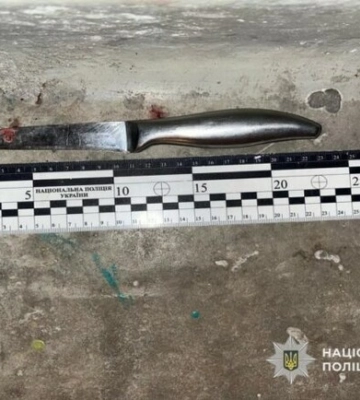 Бив дитину ножем у живіт: на Дніпропетровщині поліцейські затримали вбивцю