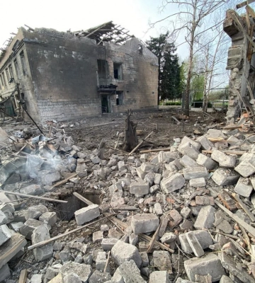 За добу росіяни понад тридцять разів обстріляли населені пункти Донецької області: поранено людину