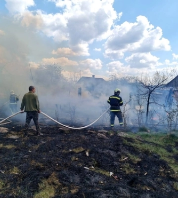 На Волині горить торф&#039;яник, площею 1 га: рятувальники ліквідовують пожежу