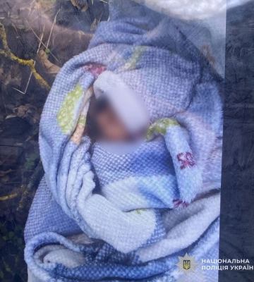На Тернопільщині поліція знайшла породіллю, яка залишили напризволяще новонароджену дитину