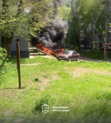 Россияне атаковали Запорожье: попали в многоэтажку, один человек погиб, есть раненые