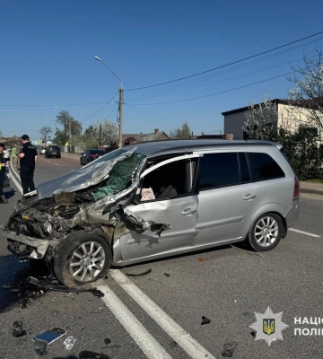 Поблизу Житомира зіткнулися легковик і мікроавтобус: є травмовані