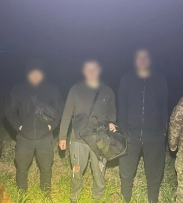 На Одещині прикордонники зупинили трьох нелегалів, зокрема росіянина, що видавав себе за киргиза